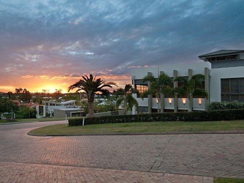 Hope Island QLD 4212