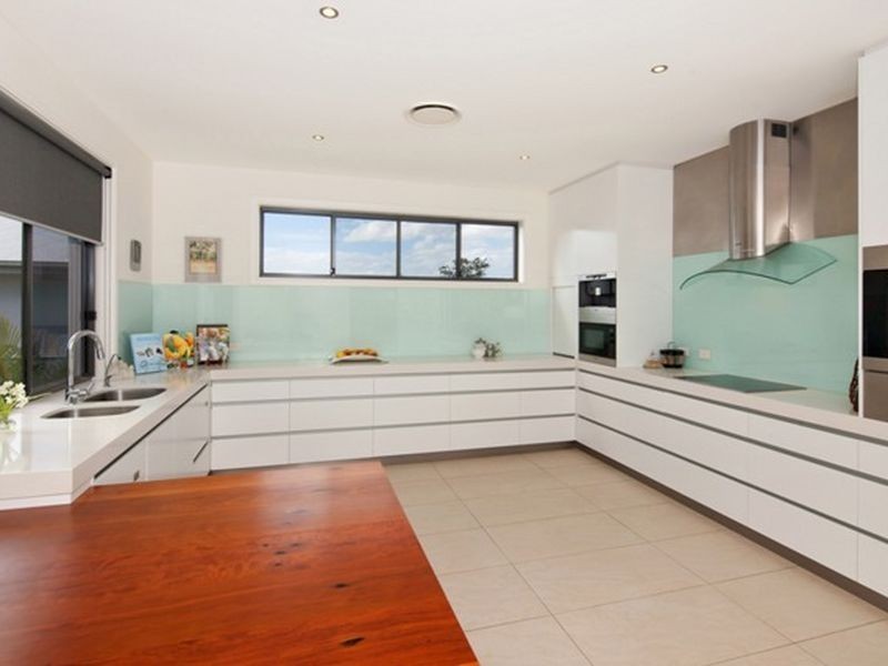 Hope Island QLD 4212