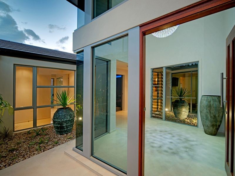 Hope Island QLD 4212