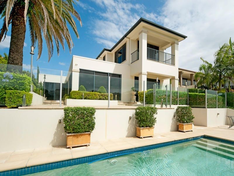2344 Cresbrook Drive, Hope Island QLD 4212