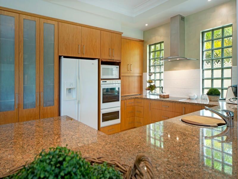 2344 Cresbrook Drive, Hope Island QLD 4212