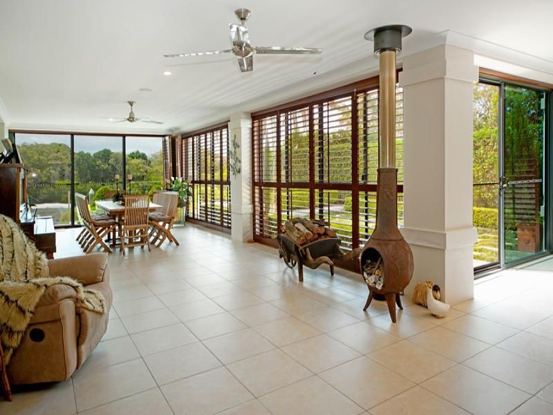 2344 Cresbrook Drive, Hope Island QLD 4212