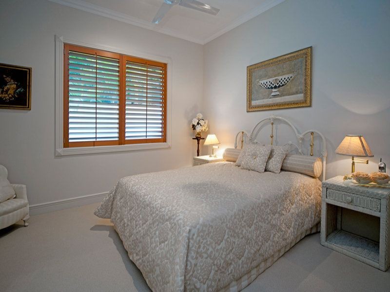 2344 Cresbrook Drive, Hope Island QLD 4212