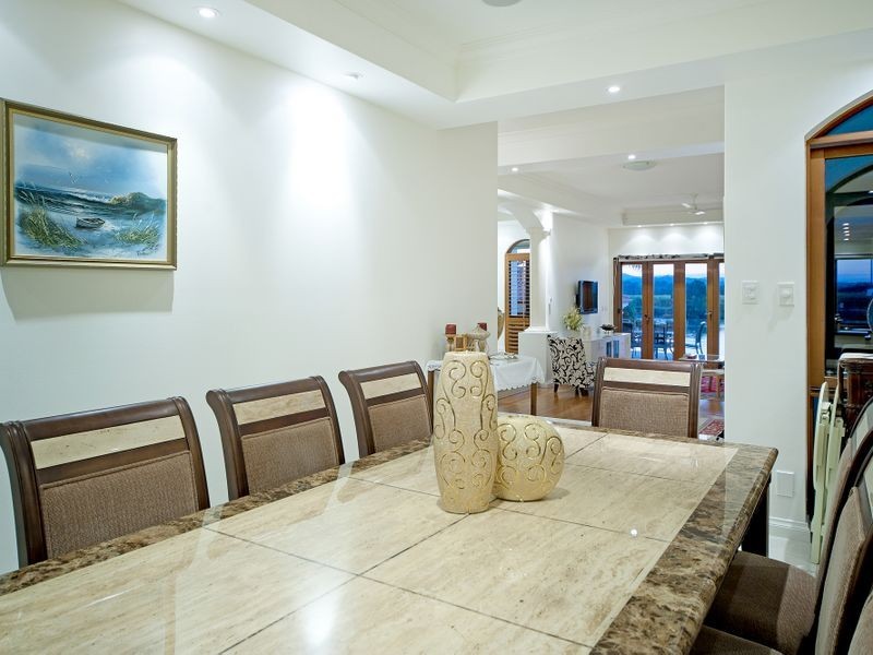 3121 Riverleigh Drive, Hope Island QLD 4212