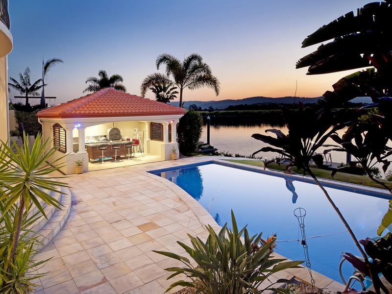 3121 Riverleigh Drive, Hope Island QLD 4212