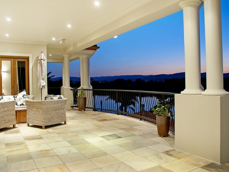 3121 Riverleigh Drive, Hope Island QLD 4212
