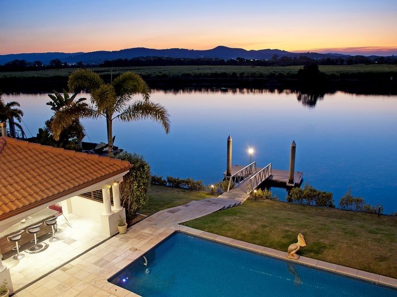 3121 Riverleigh Drive, Hope Island QLD 4212