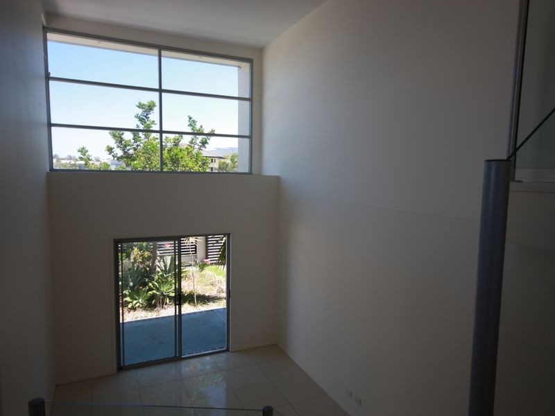 37 Coomera Crt, Helensvale QLD 4212