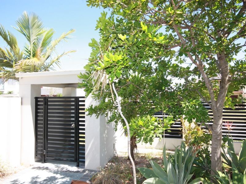 37 Coomera Crt, Helensvale QLD 4212