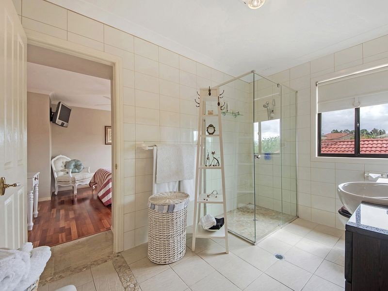 2117 Fernlea Cl, Hope Island QLD 4212