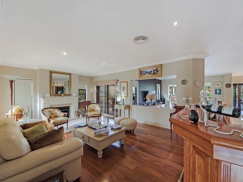 2117 Fernlea Cl, Hope Island QLD 4212