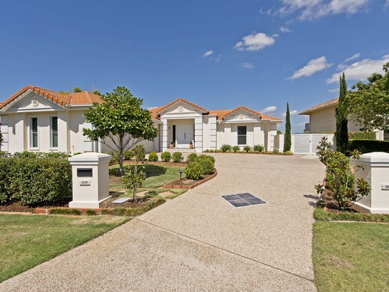 3129 Riverleigh Drive, Hope Island QLD 4212