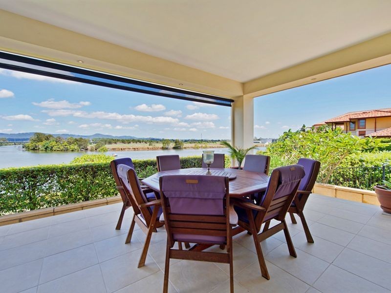 3129 Riverleigh Drive, Hope Island QLD 4212