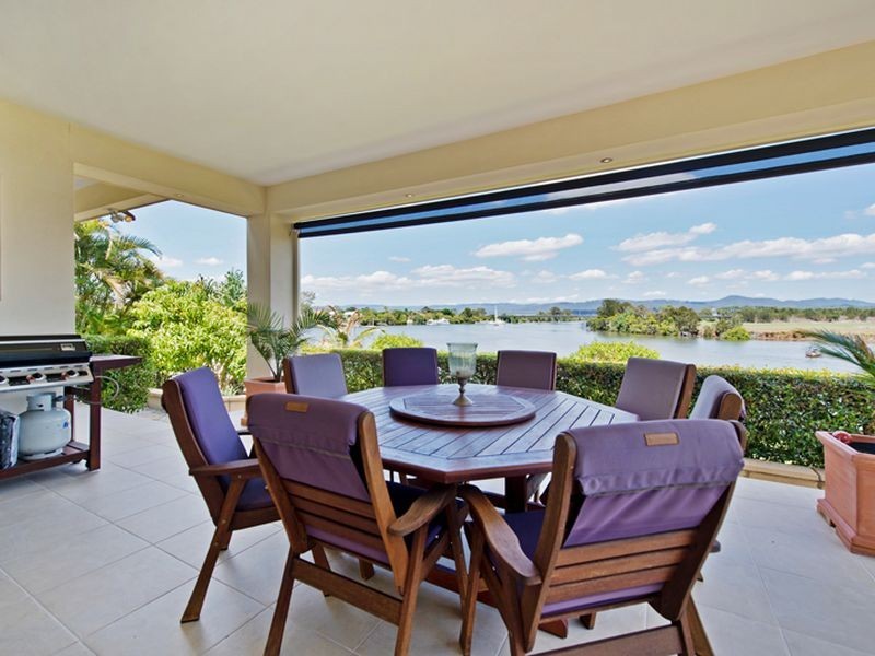 3129 Riverleigh Drive, Hope Island QLD 4212