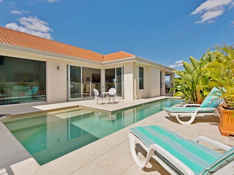 3129 Riverleigh Drive, Hope Island QLD 4212