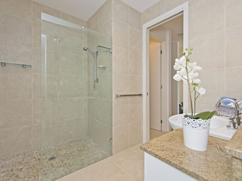 3129 Riverleigh Drive, Hope Island QLD 4212