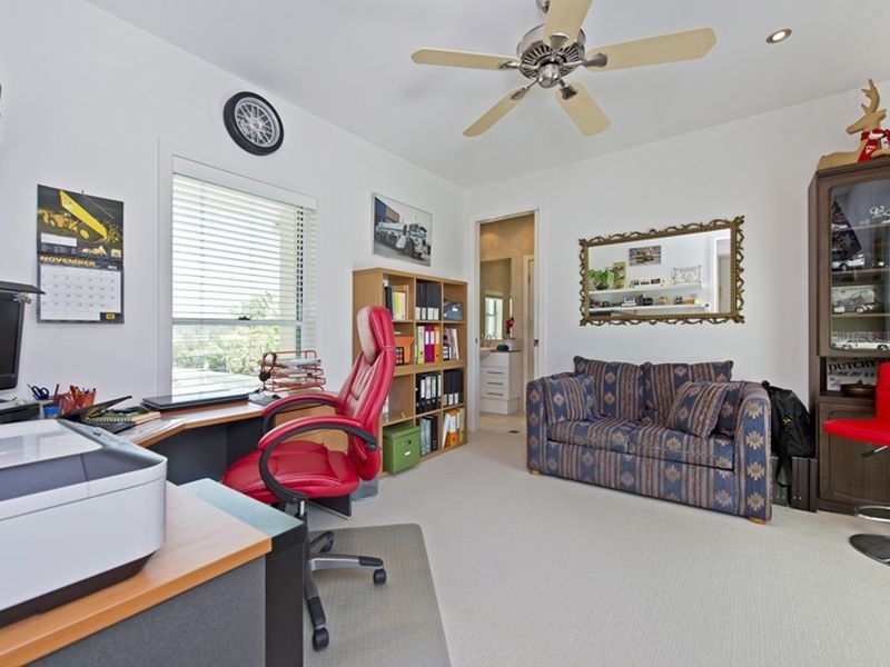 3129 Riverleigh Drive, Hope Island QLD 4212