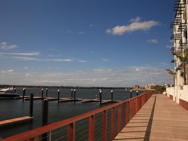 Paradise Point QLD 4216