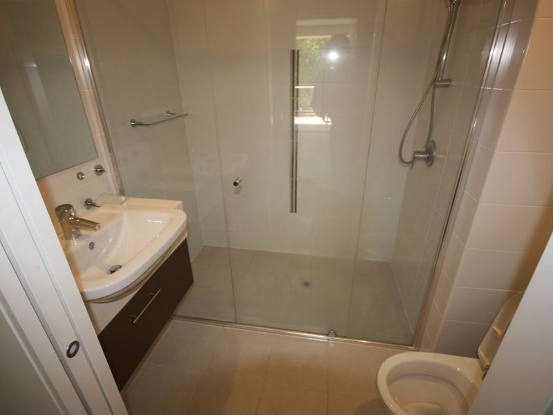 1107/2 Activa Way, Hope Island QLD 4212