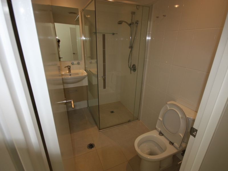 1107/2 Activa Way, Hope Island QLD 4212