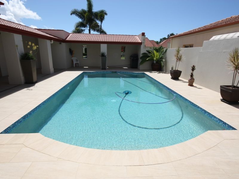 1616 Rosebank Way West, Hope Island QLD 4212