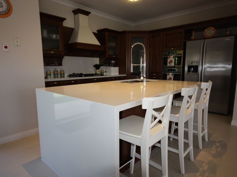 1616 Rosebank Way West, Hope Island QLD 4212