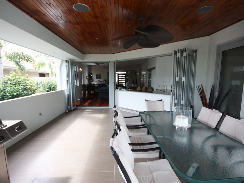 Hope Island QLD 4212