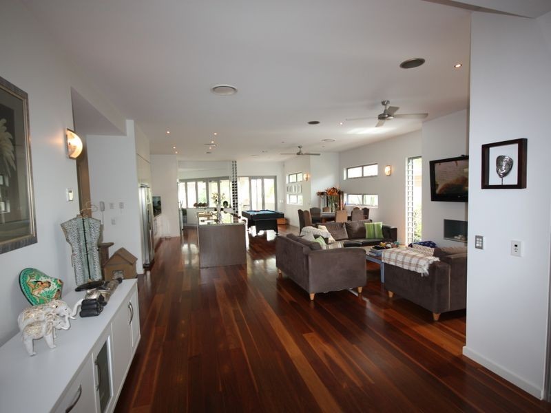 Hope Island QLD 4212