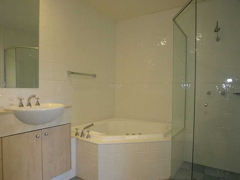 3277 Palladian Drive, Hope Island QLD 4212