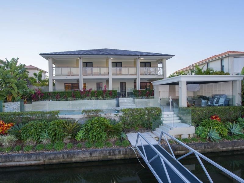 2638 Yanderra Close, Hope Island QLD 4212