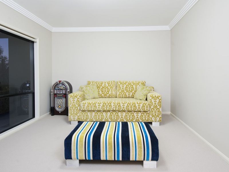 2638 Yanderra Close, Hope Island QLD 4212