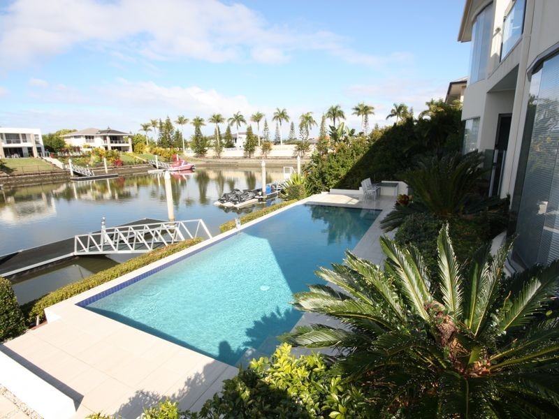 Hope Island QLD 4212