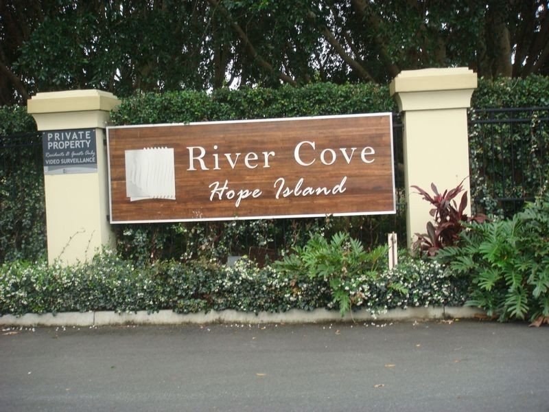 9 River Cove Drive, Hope Island QLD 4212