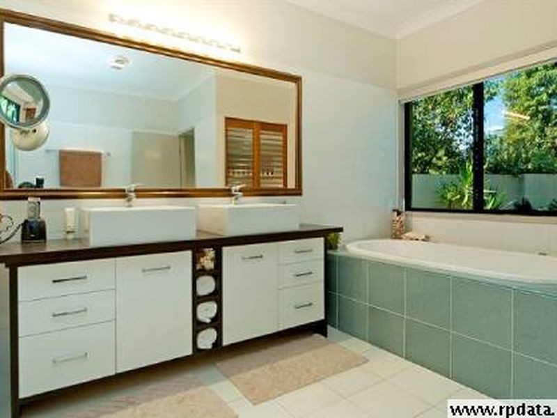 Hope Island QLD 4212