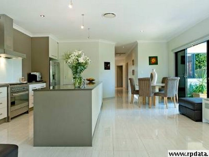 Hope Island QLD 4212