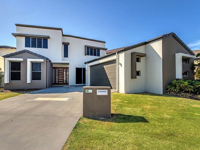 2526 Gracemere cct N, Hope Island QLD 4212