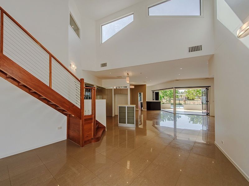 2526 Gracemere cct N, Hope Island QLD 4212