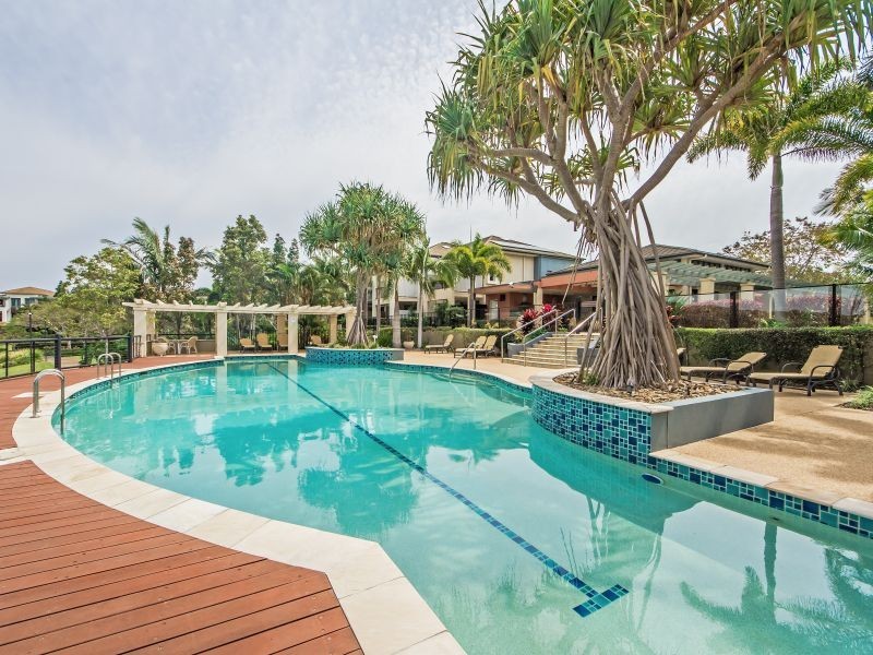 1049/1 The Cove crescent, Carrara QLD 4211