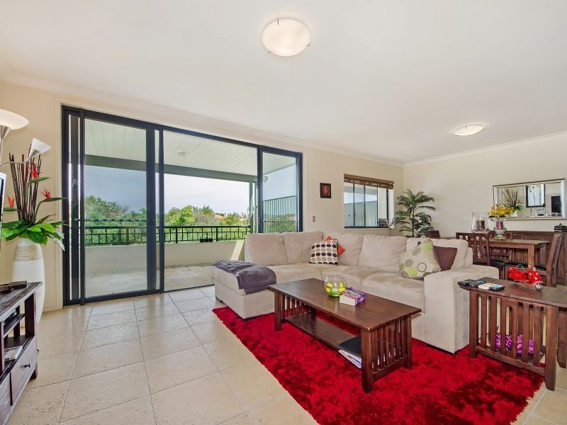 1049/1 The Cove crescent, Carrara QLD 4211
