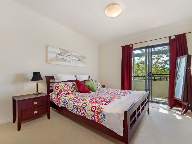 1049/1 The Cove crescent, Carrara QLD 4211