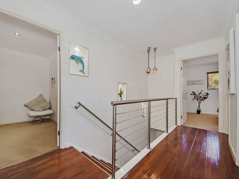 33 John Lund Drive, Hope Island QLD 4212