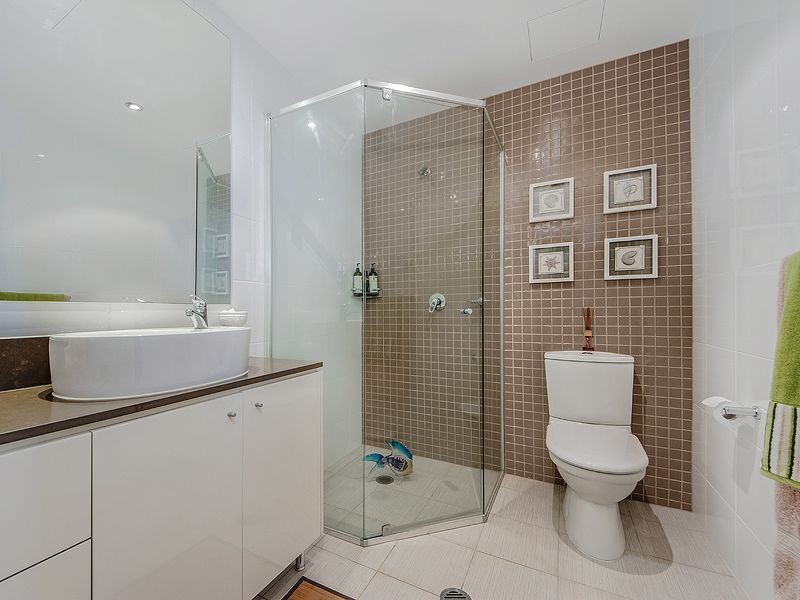 601/4 Como crescent, Southport QLD 4215