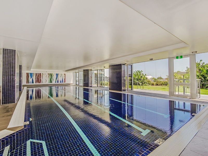 601/4 Como crescent, Southport QLD 4215