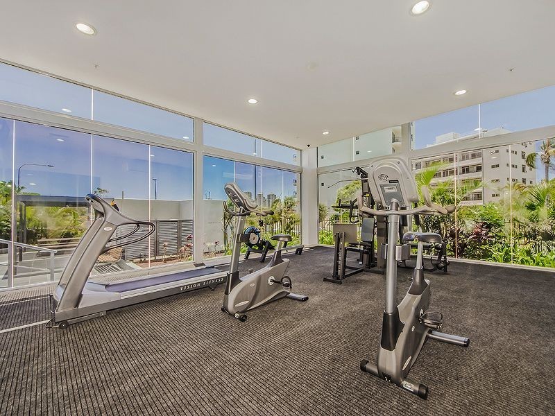 601/4 Como crescent, Southport QLD 4215