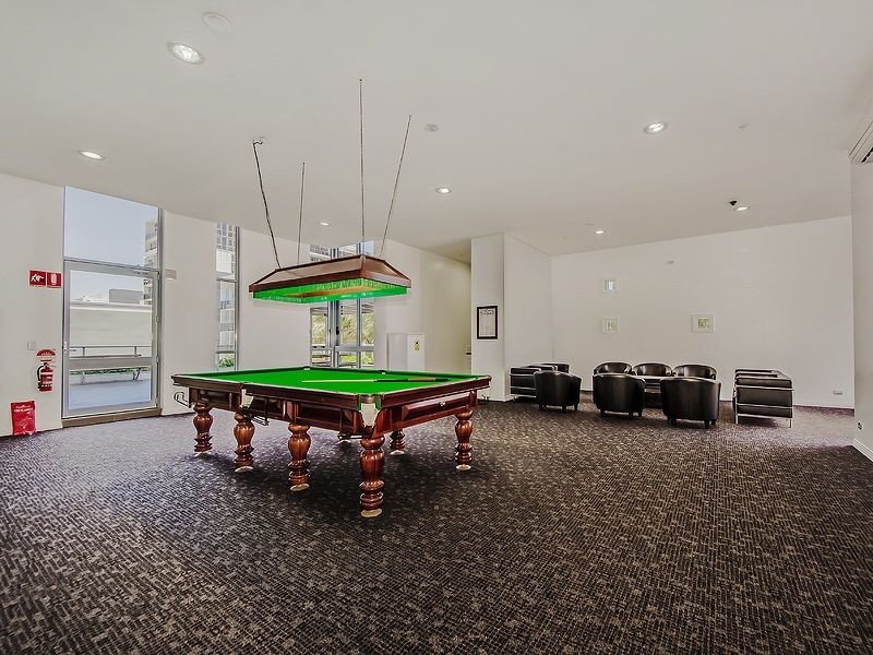 601/4 Como crescent, Southport QLD 4215