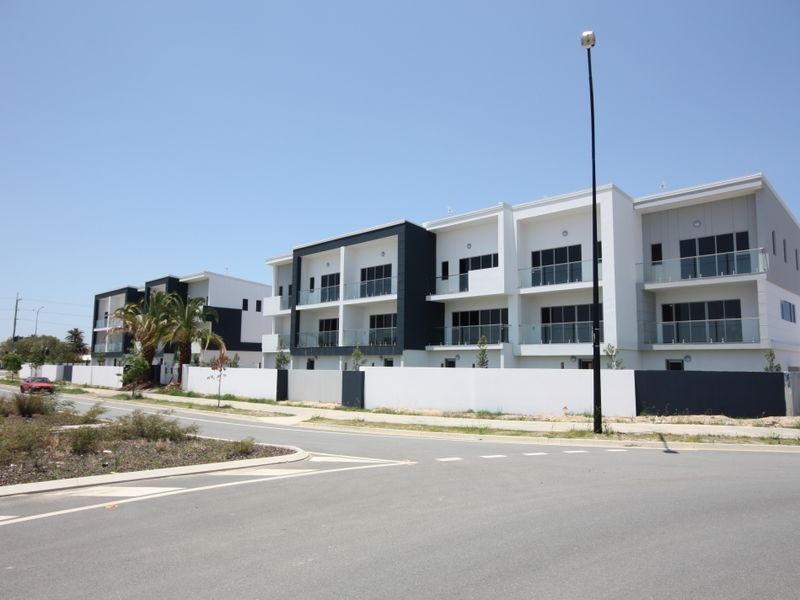 Hope Island QLD 4212