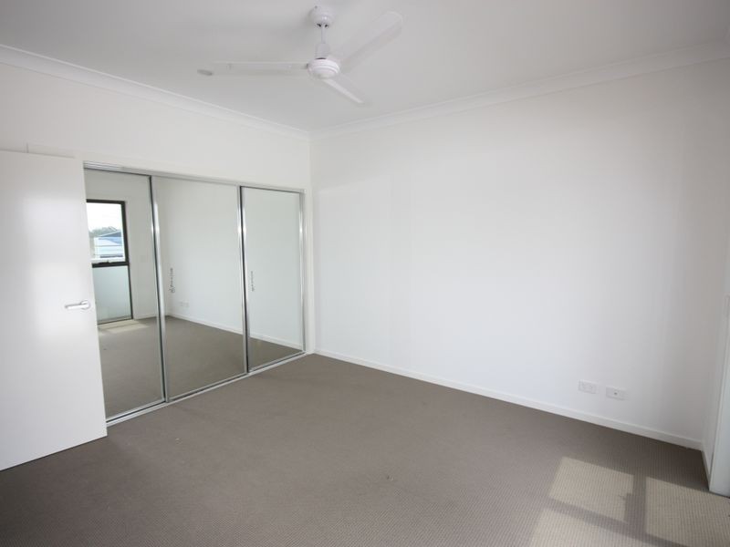 Hope Island QLD 4212