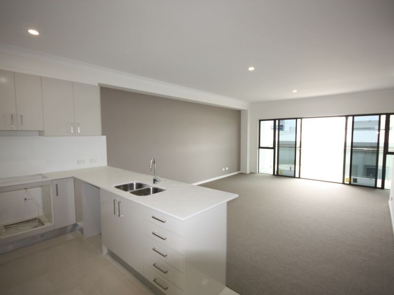 Hope Island QLD 4212