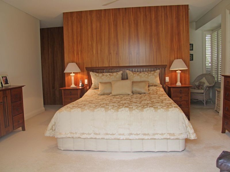 5118 Chalons Field East Ross street, Benowa QLD 4217