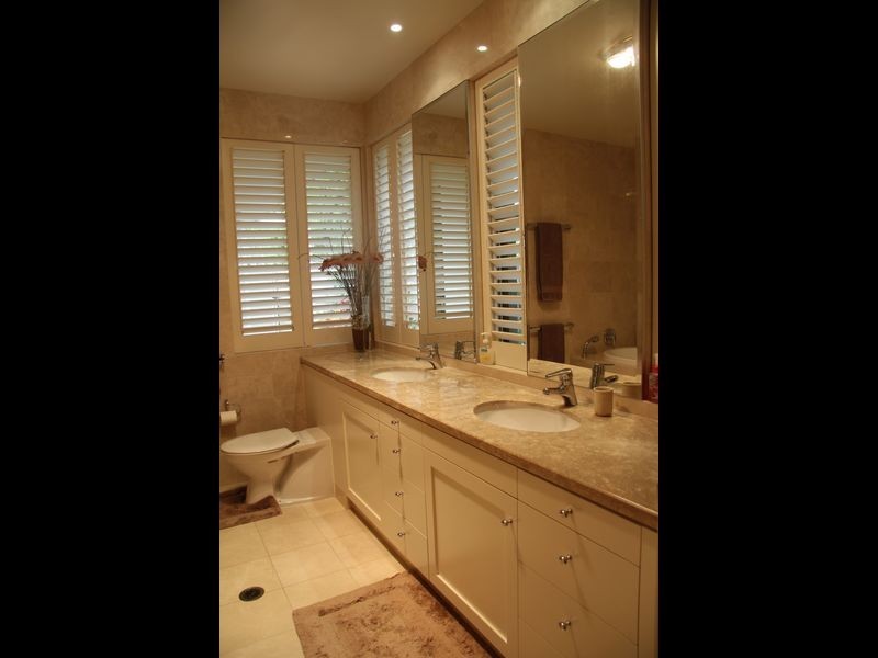 5118 Chalons Field East Ross street, Benowa QLD 4217